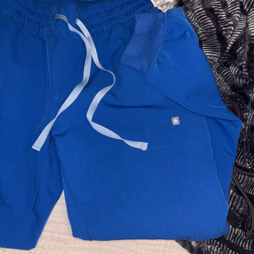 FIGS Women's Royal Blue Drawstring Jogger Scrub Pants - Picture 2 of 3